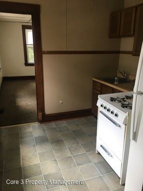 Foto del edificio - 702 N Oak St
