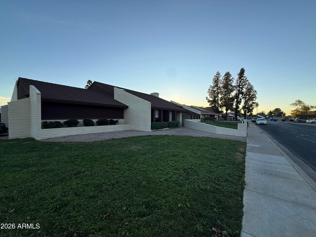 Foto del edificio - 1753 E Gable Ave