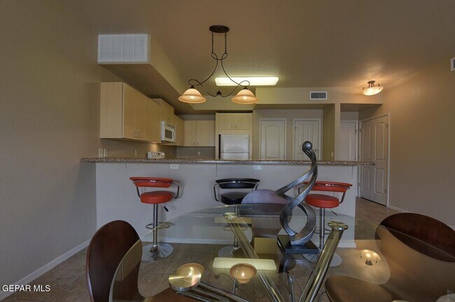 Building Photo - 501 Redd Rd