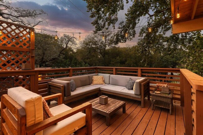 Foto del edificio - 2906 Westhill Dr