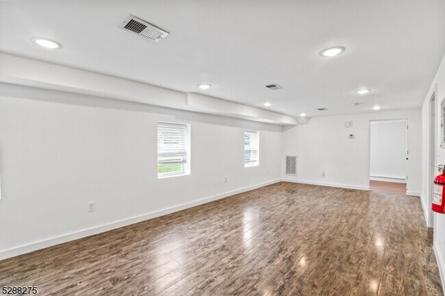 Foto del edificio - 1104 Bower St