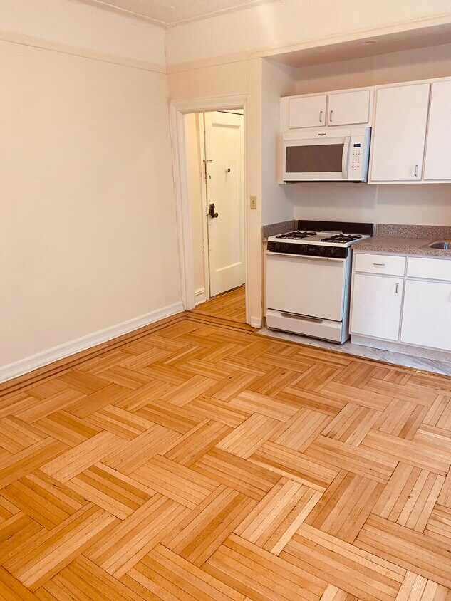Foto del edificio - 544 E 85th St