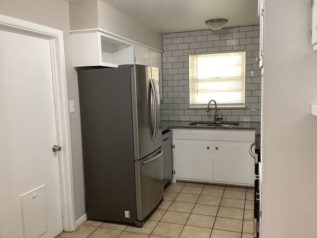 Building Photo - 37 Del Norte Dr