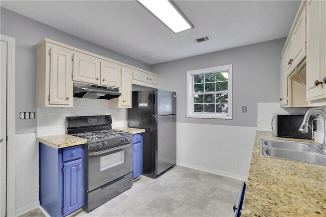 Foto del edificio - 986 Franklin Ridge Ct