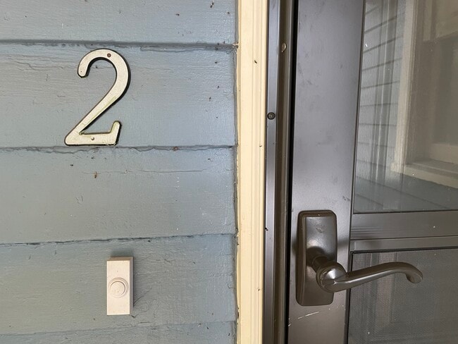 Building Photo - 214 Arlington Ave