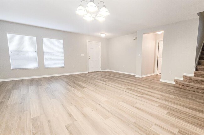 Foto del edificio - 6955 Lake Eaglebrooke Dr