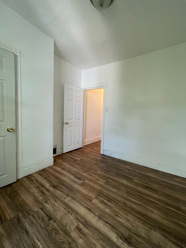 Foto del edificio - 2929 N Taylor St