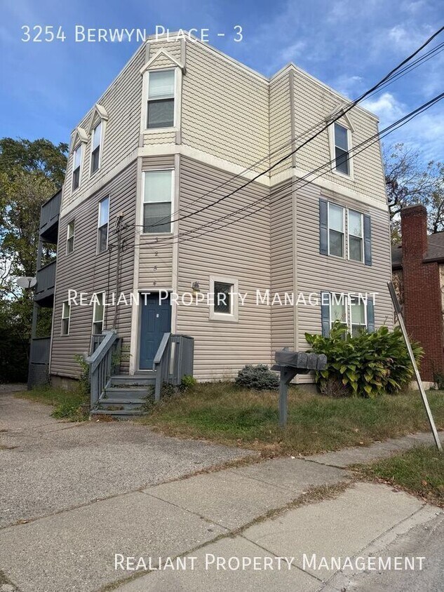 Primary Photo - 3254 Berwyn Pl