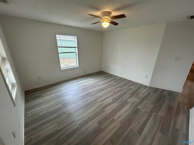 Foto del edificio - 2910 2nd Ave NW