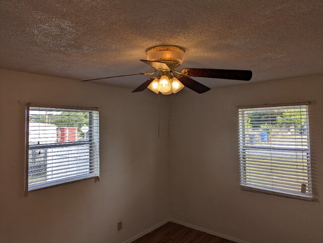 Building Photo - 3818 Carroway St
