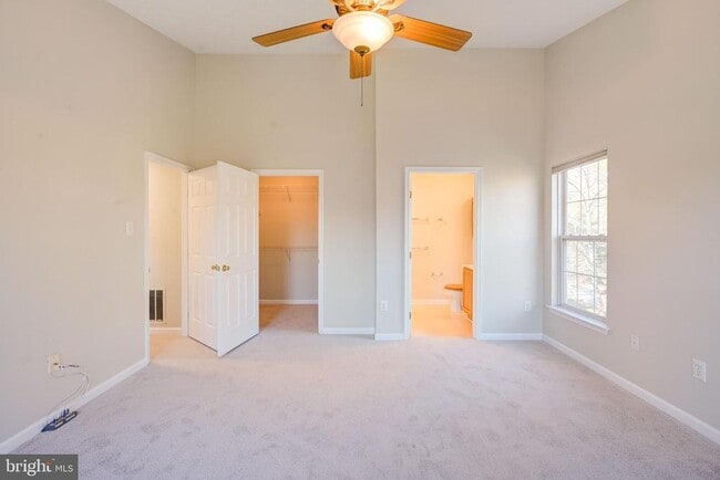 Building Photo - 4933 Riders Ct