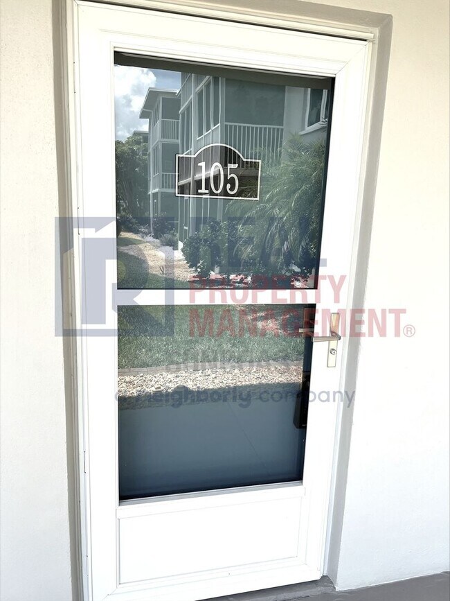 Foto del edificio - 649 S Tamiami Trl