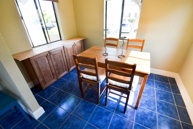 sunny breakfast room or office - 5208 W 20th St