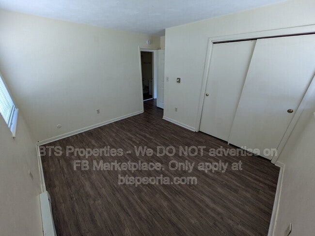 Building Photo - 5917 W Plank Rd