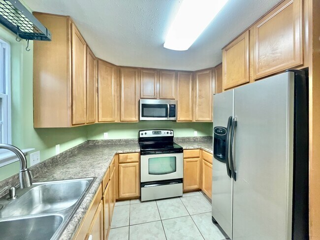 Foto del edificio - 70 Cypress Ln