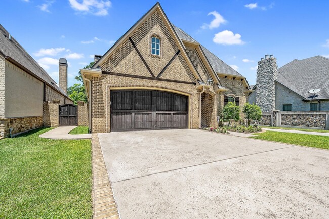 Foto del edificio - Coming Soon! Stunning 3 Bedroom 3 Bath in ...