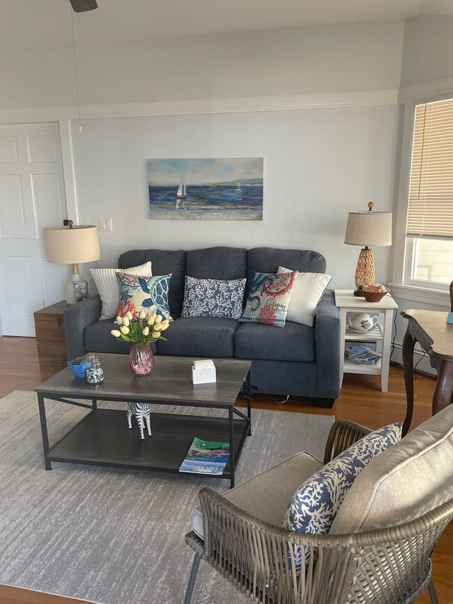 Living Room - 93 Atlantic Rd