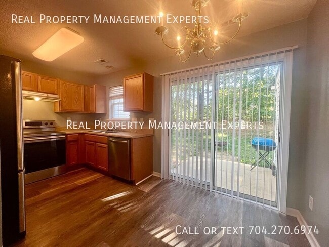 Foto del edificio - 12438 Hennigan Pl Ln