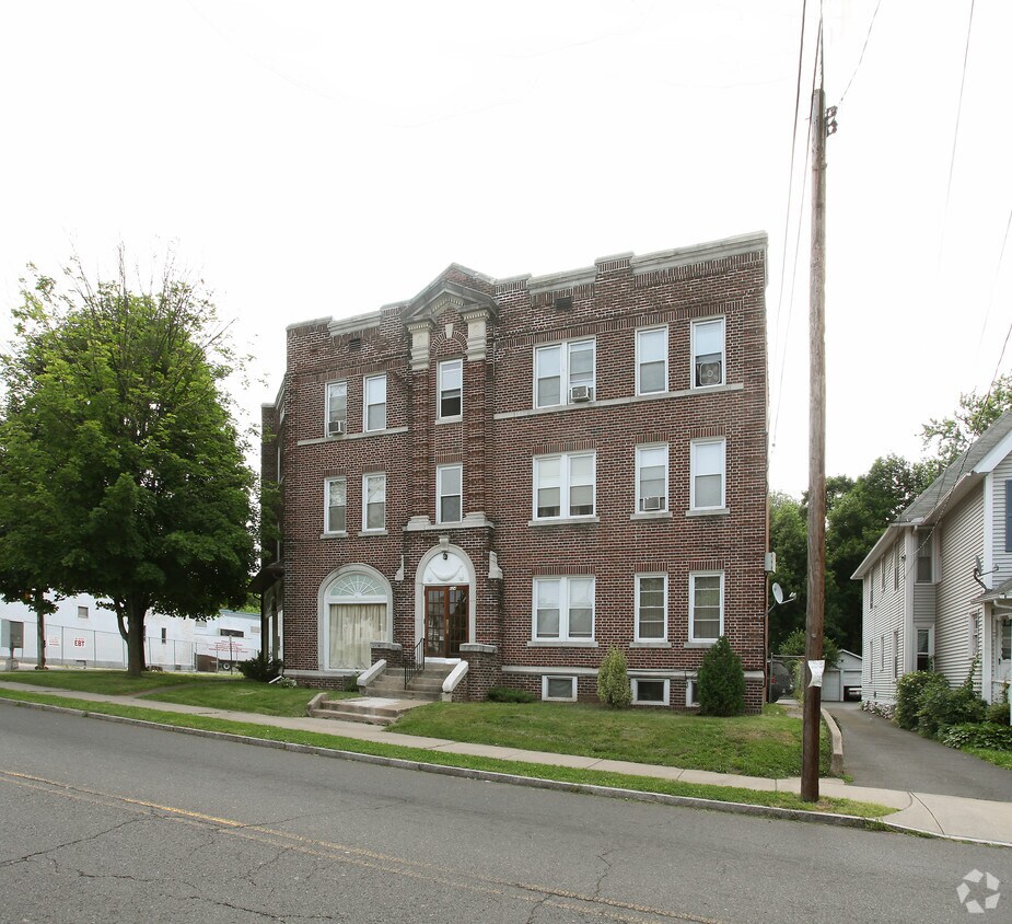 Building Photo - 624 Arch St