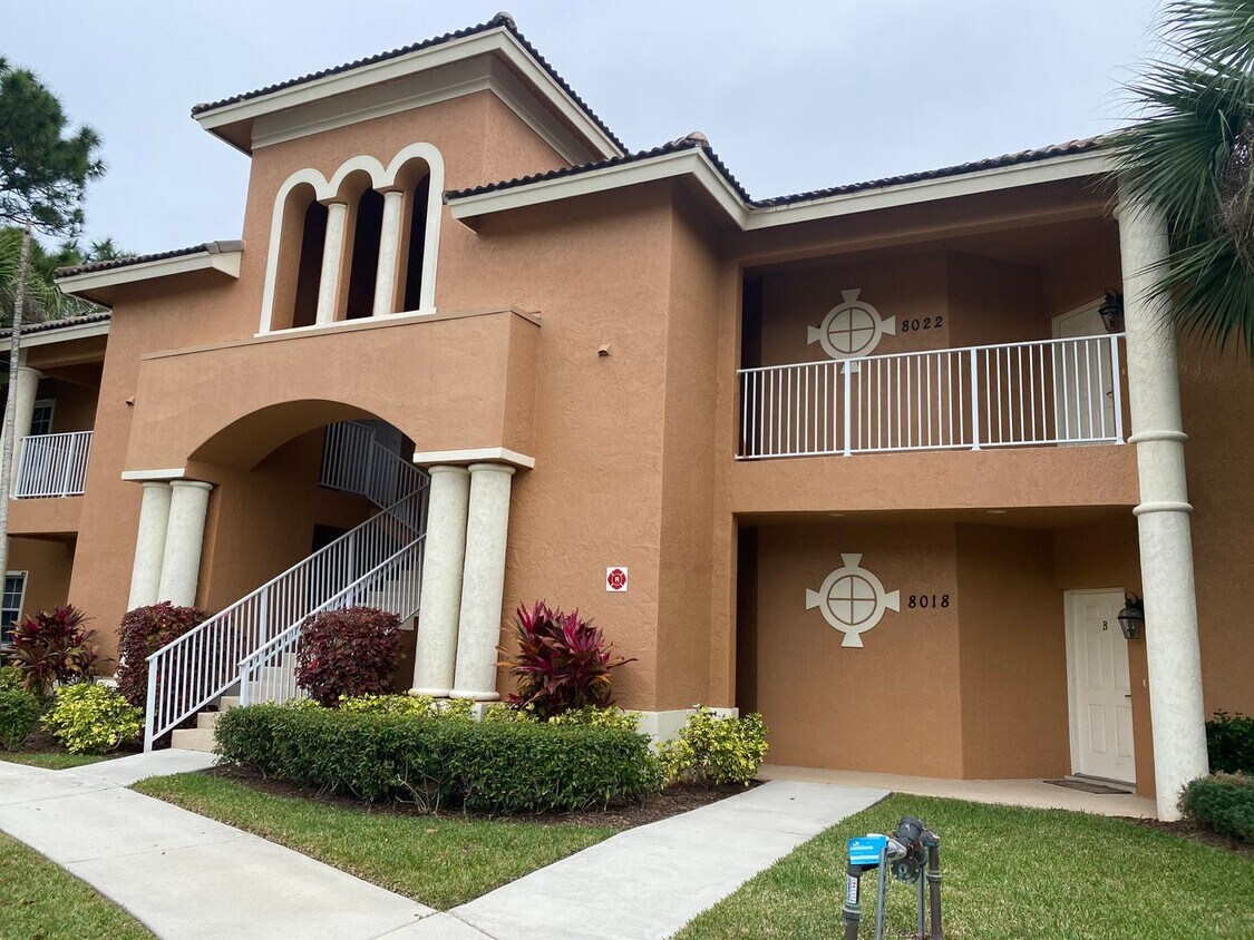 Primary Photo - Furnished Annual 1 Bedroom in PGA Village