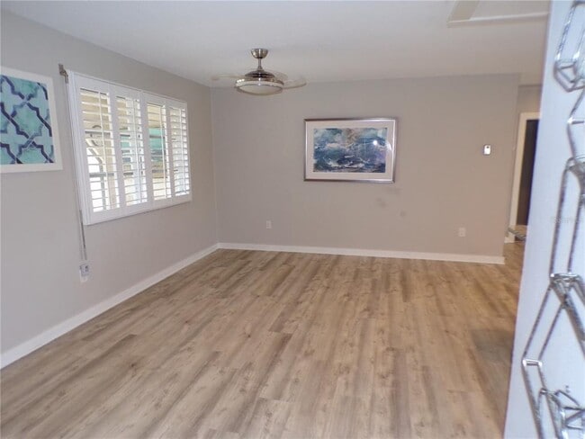 Building Photo - 2310 Palm Tree Dr