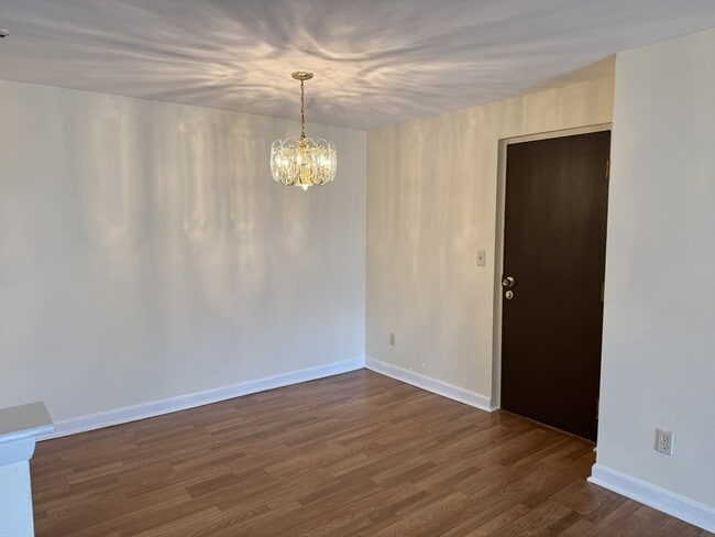 Building Photo - 23 North Ave