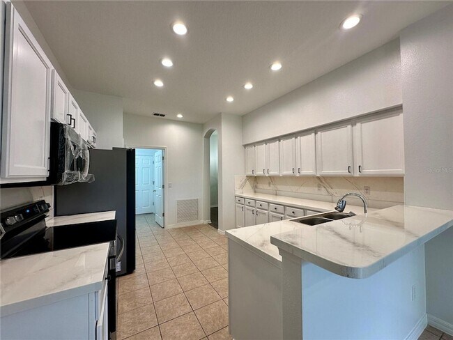 Building Photo - 10007 Scottish Pines Ct