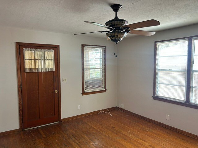 Building Photo - 7511 N Shore Dr