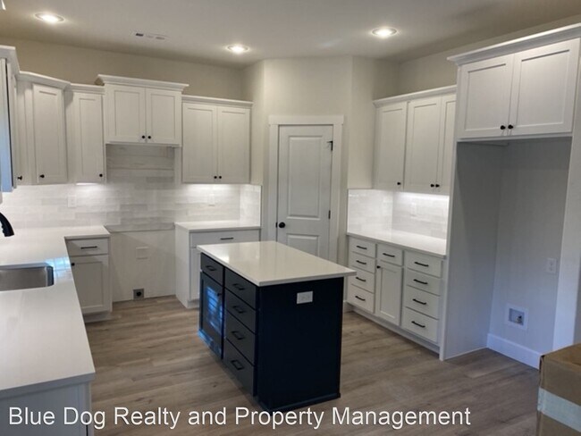 Foto del edificio - 3 br, 2 bath House - 187 Main Street