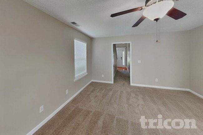 Building Photo - 501 Homey Dr