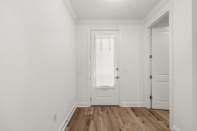 Building Photo - 217 Windrow Way