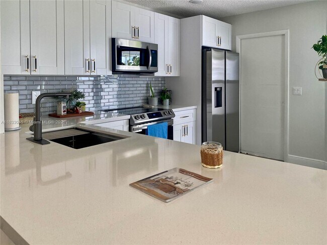 Foto del edificio - 4437 NW 99th Way