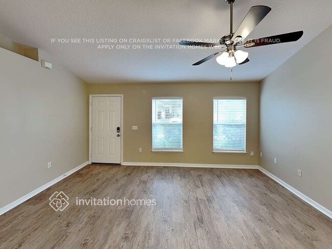 Foto del edificio - 1349 Rolling River Rd