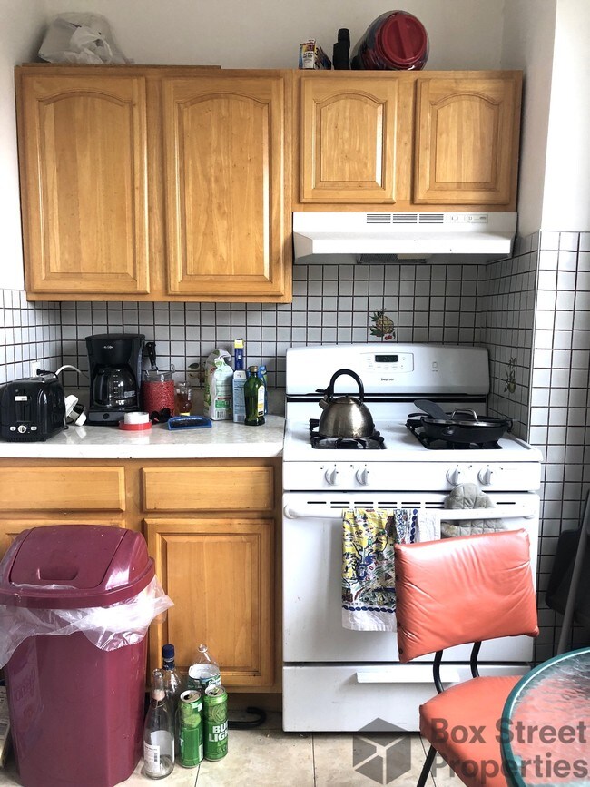 Building Photo - 35-12 Bradley Ave