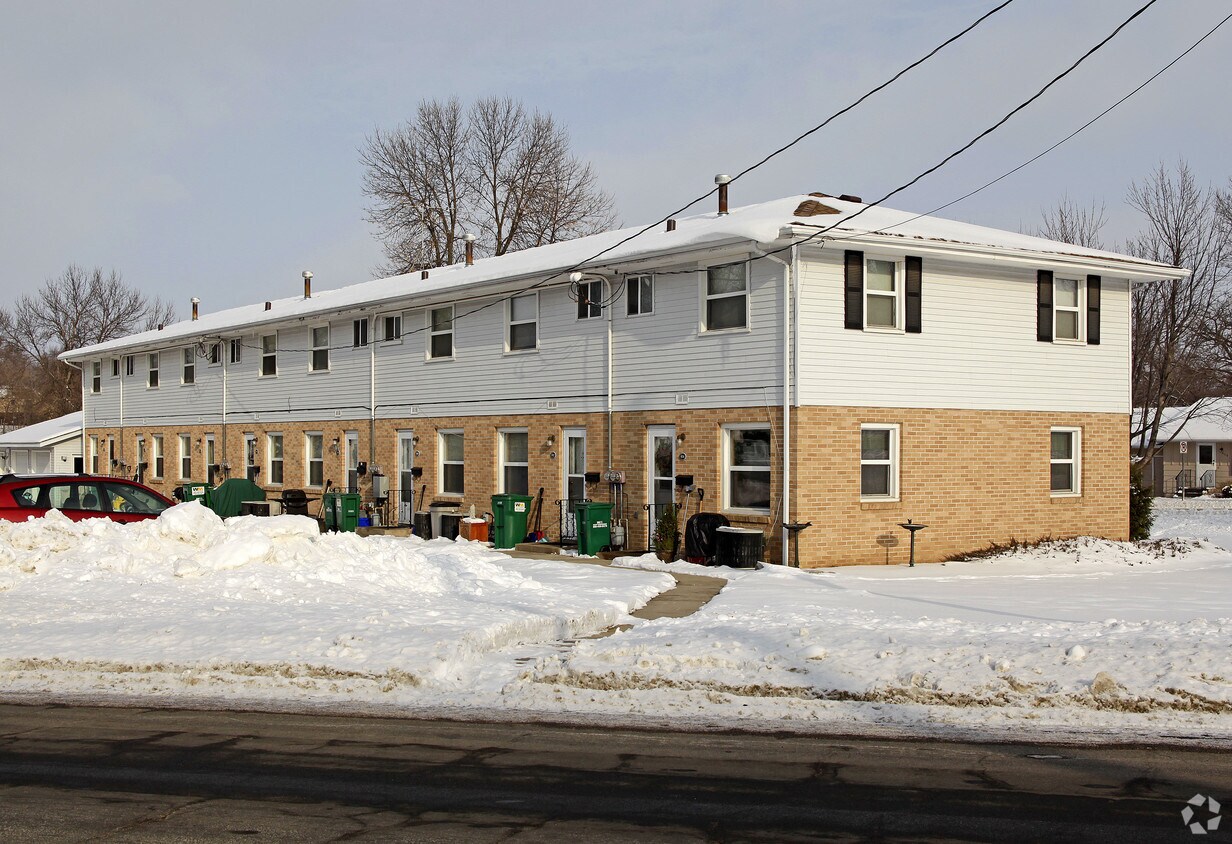 Primary Photo - 600 1st St S