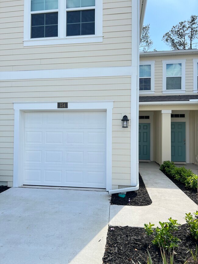 Building Photo - 154 Pasadena Dr