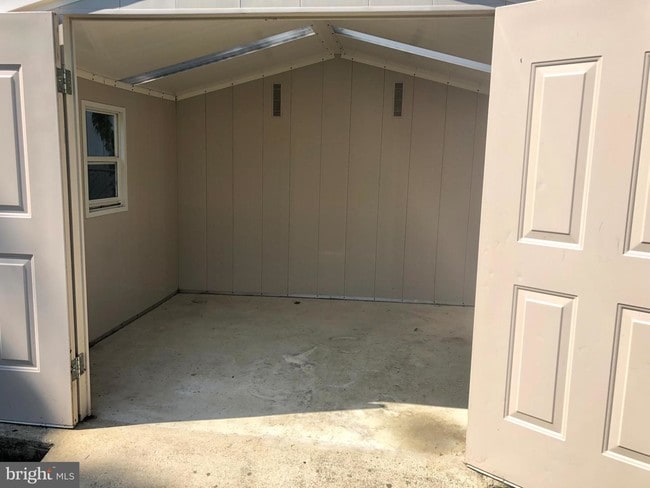 Building Photo - 11408 Monterrey Dr