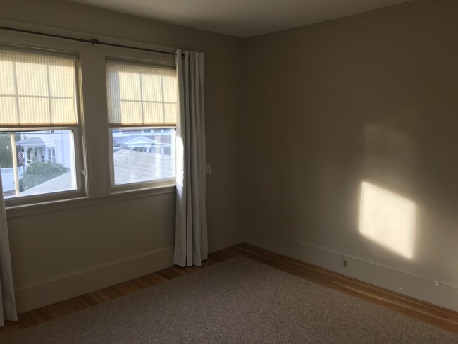 Building Photo - 52 Wyman Rd