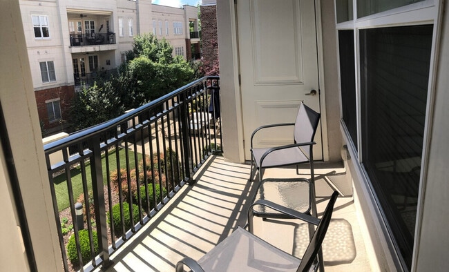 Foto del edificio - 4845 Ashley Park Ln