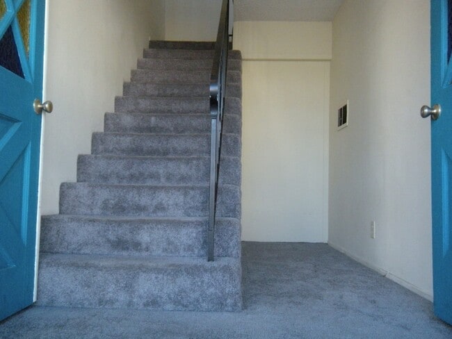 Stairs - 128 Marine Ave