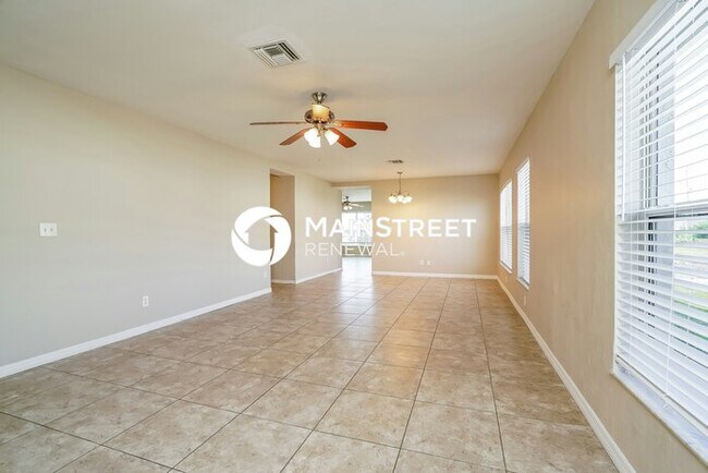 Foto del edificio - 4 Bedroom Pet-Friendly Home in Cape Coral, FL with Main Street Renewal