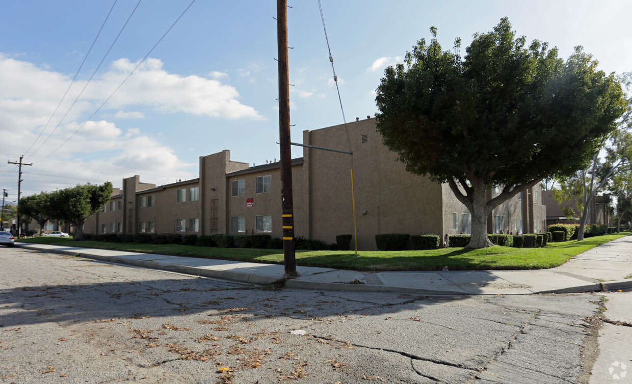 Building Photo - Avalon Court