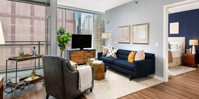 Building Photo - 160 W Kinzie St