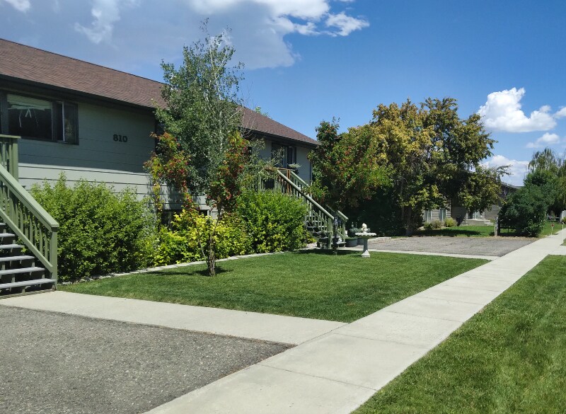 Foto principal - 810 Idlewilde Ct