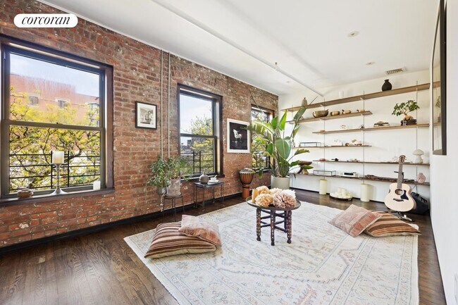 Building Photo - 178 N 5th St
