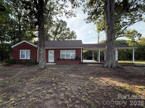 Building Photo - 430 Corinth Church Rd
