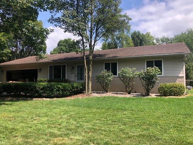 Building Photo - 3585 Culbertson Ave