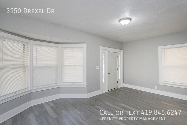 Foto del edificio - 3950 Drexel Dr