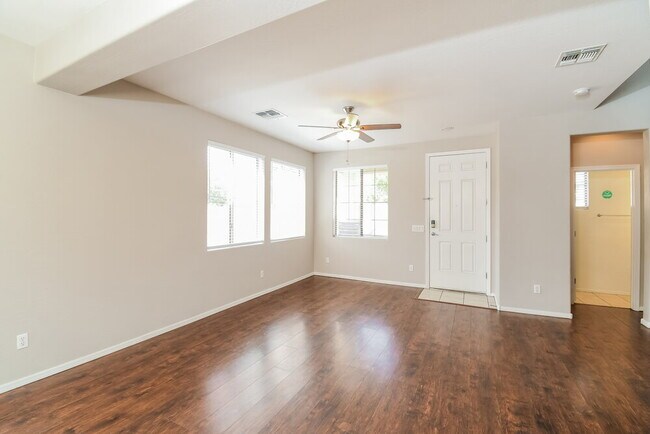 Building Photo - 865 E Stottler Dr