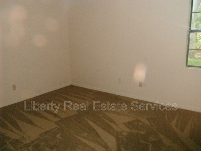 Building Photo - 707 Thornwood Way